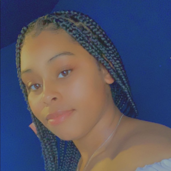 Meet your Posher, Mekaya - Picture 1 of 1